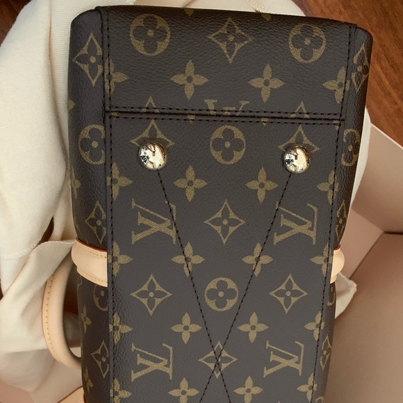 Louis Vuitton bag - Picture 8 of 15